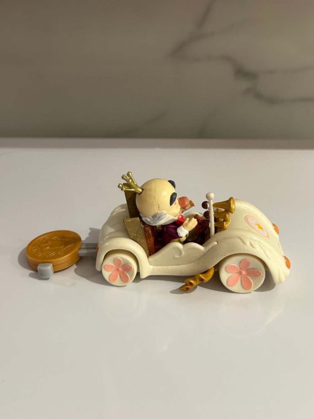 Wreck-it Ralph Sugar Rush Key Racers: #2 King Candy - Picture 2 of 4
